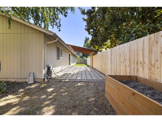 1828 TECUMSEH St, Keizer, OR 97303