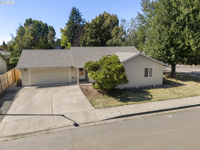 1828 TECUMSEH St, Keizer, OR 97303