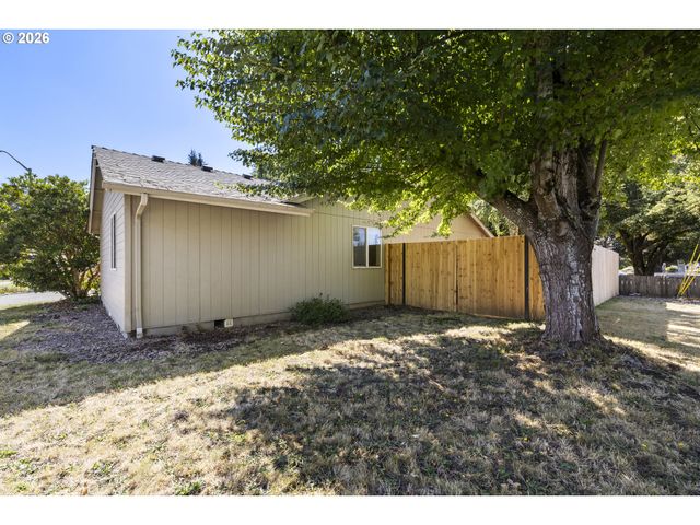 1828 TECUMSEH St, Keizer, OR 97303