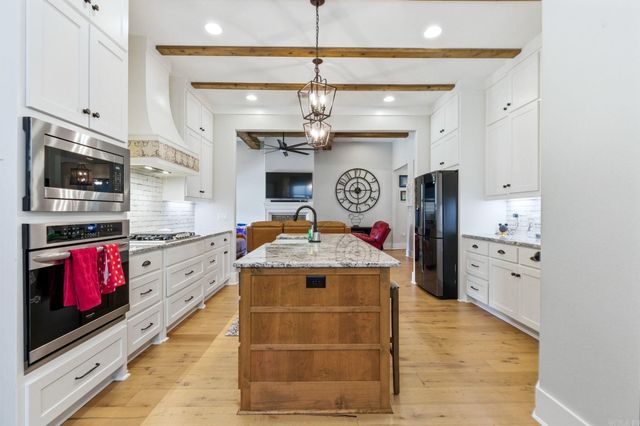 7 Tupelo Court, Little Rock, AR 72223