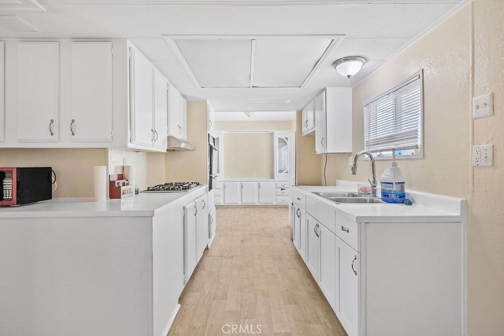 Image 7 of property listing at 64550 Pierson Boulevard 99, Desert Hot Springs, CA 92240