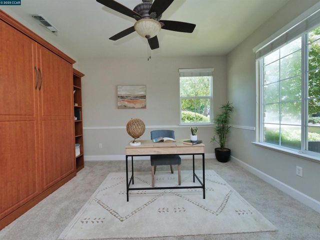 335 Suez Canal Lane, Sacramento, CA 95834