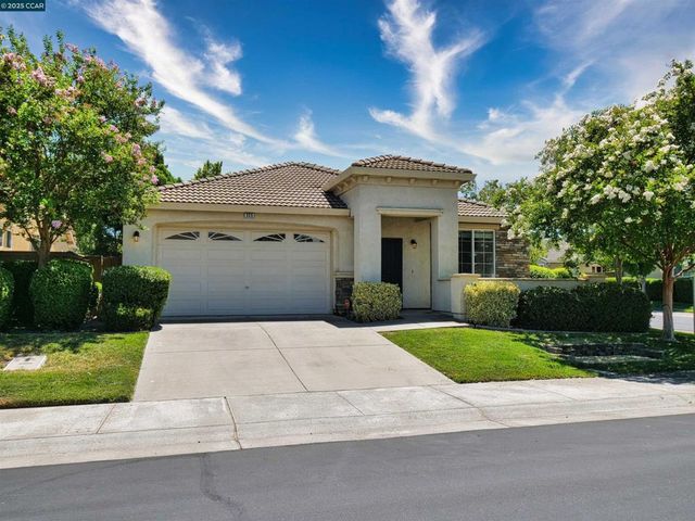 335 Suez Canal Lane, Sacramento, CA 95834