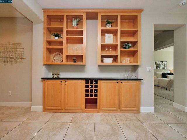 335 Suez Canal Lane, Sacramento, CA 95834