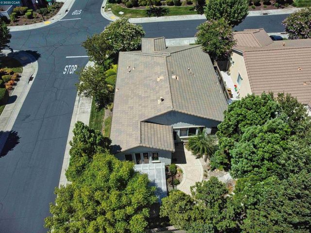 335 Suez Canal Lane, Sacramento, CA 95834