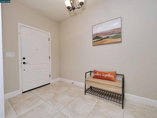 335 Suez Canal Lane, Sacramento, CA 95834