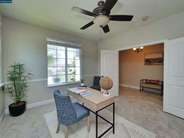 335 Suez Canal Lane, Sacramento, CA 95834