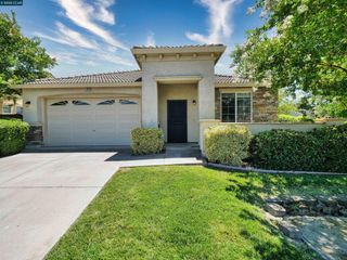 335 Suez Canal Lane, Sacramento, CA 95834