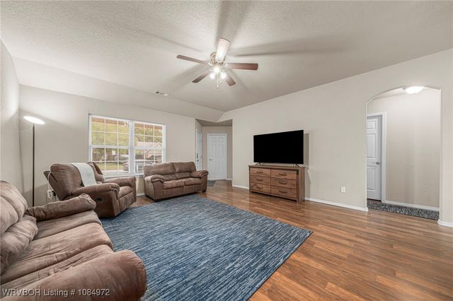 2001 Scarlett Oaks, Van Buren, AR 72956