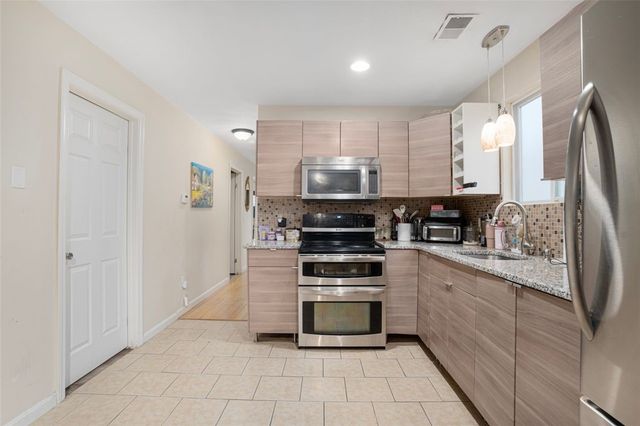 9 Halton Street, Providence, RI 02907