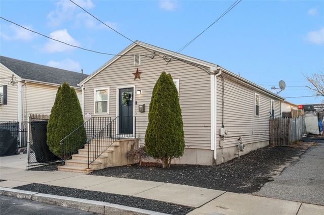 9 Halton Street, Providence, RI 02907