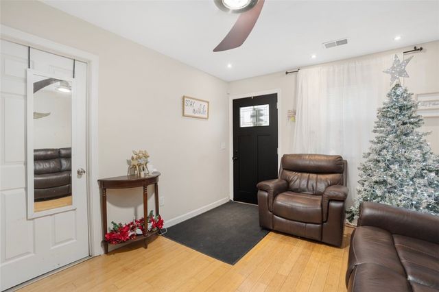 9 Halton Street, Providence, RI 02907