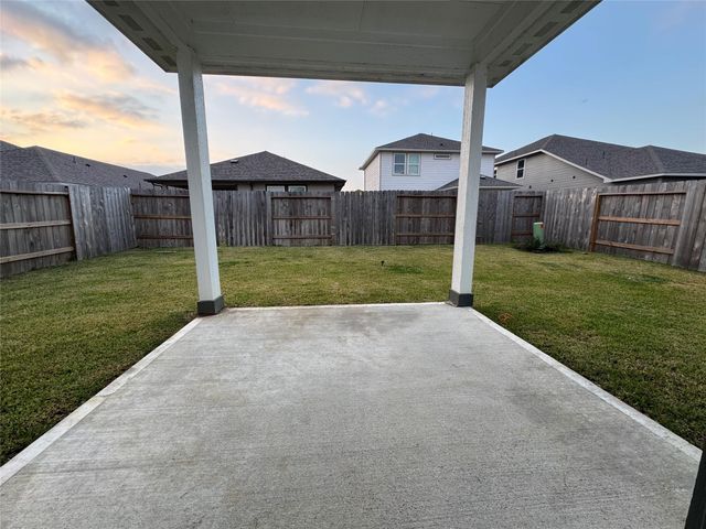 18731 Frost Ridge Drive, Crosby, TX 77532