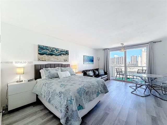 19201 Collins Avenue 636, Sunny Isles Beach, FL 33160