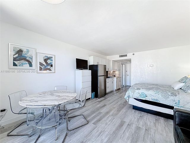 19201 Collins Avenue 636, Sunny Isles Beach, FL 33160