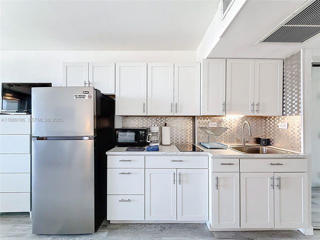 19201 Collins Avenue 636, Sunny Isles Beach, FL 33160