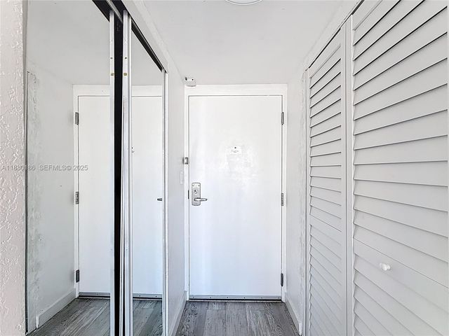 19201 Collins Avenue 636, Sunny Isles Beach, FL 33160