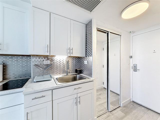 19201 Collins Avenue 636, Sunny Isles Beach, FL 33160