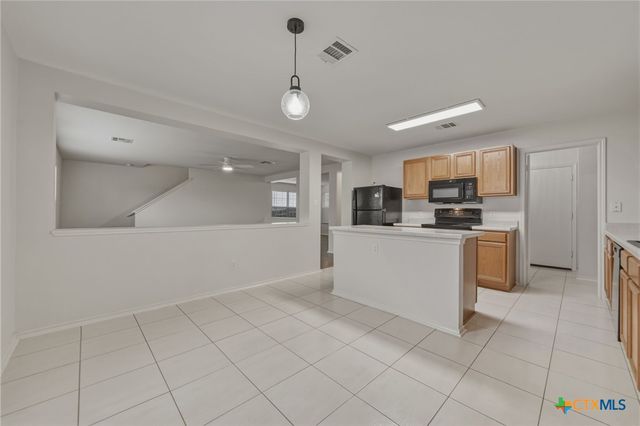 109 Comal Cove, Elgin, TX 78621