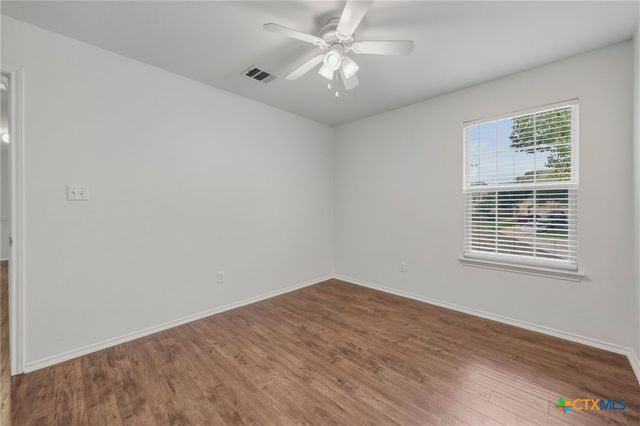 109 Comal Cove, Elgin, TX 78621