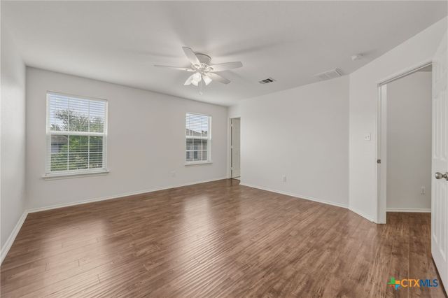 109 Comal Cove, Elgin, TX 78621