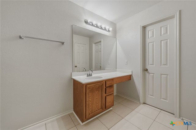 109 Comal Cove, Elgin, TX 78621