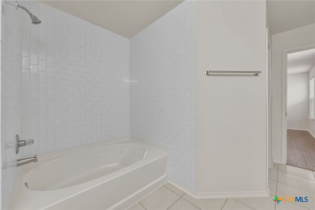 109 Comal Cove, Elgin, TX 78621