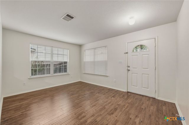 109 Comal Cove, Elgin, TX 78621