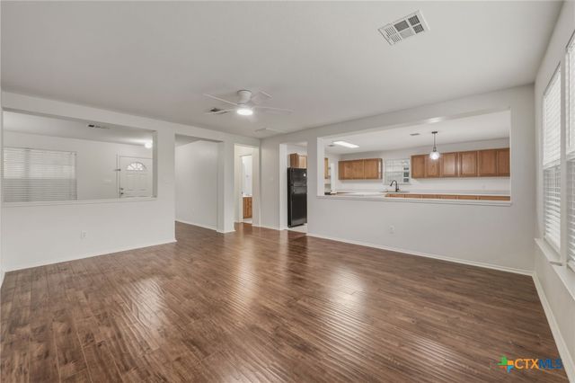 109 Comal Cove, Elgin, TX 78621