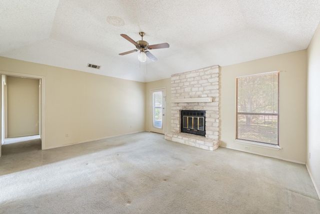 2606 Tumlinson Fort DR, Leander, TX 78641