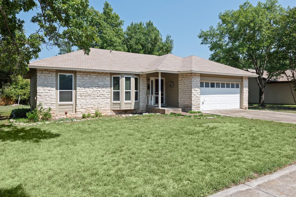 2606 Tumlinson Fort DR, Leander, TX 78641