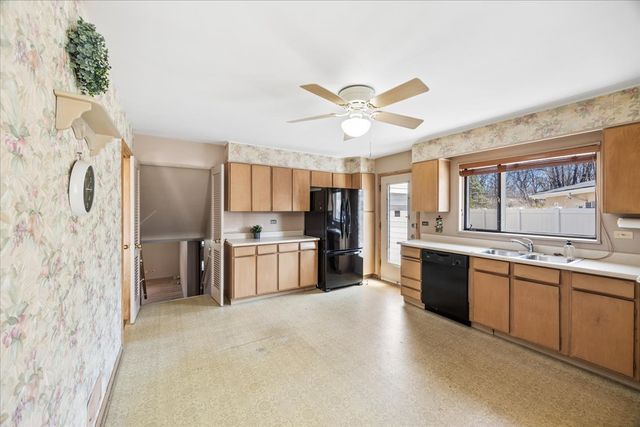 10406 Preston Street, Westchester, IL 60154