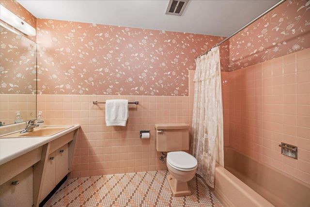 10406 Preston Street, Westchester, IL 60154