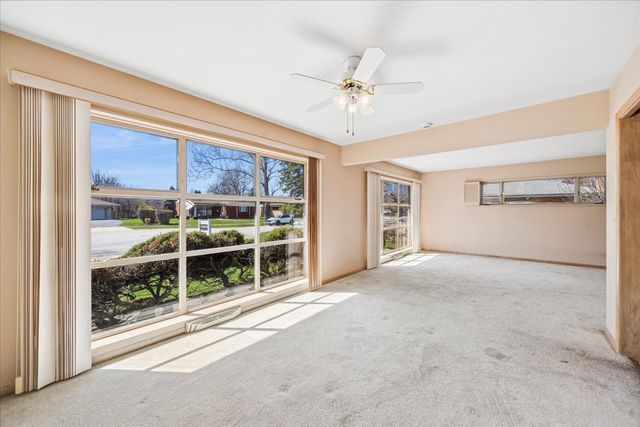 10406 Preston Street, Westchester, IL 60154