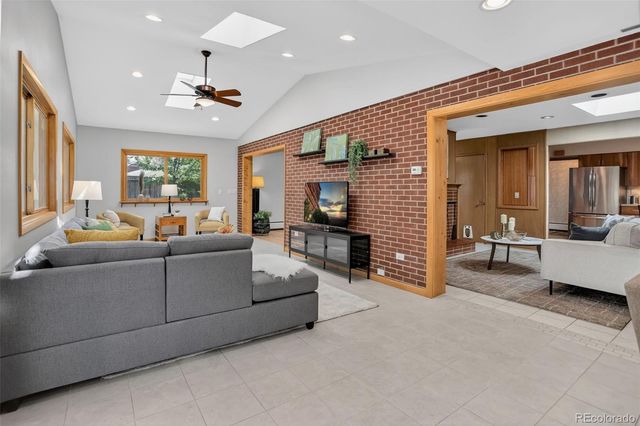 657 S Pontiac Way, Denver, CO 80224
