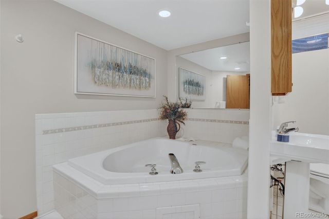 657 S Pontiac Way, Denver, CO 80224