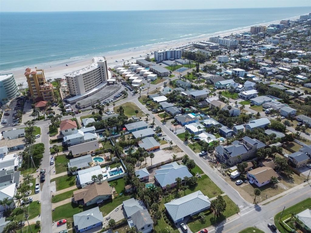 Image 10 of property listing at 306 NORMANDY AVENUE, New Smyrna Beach, FL 32169