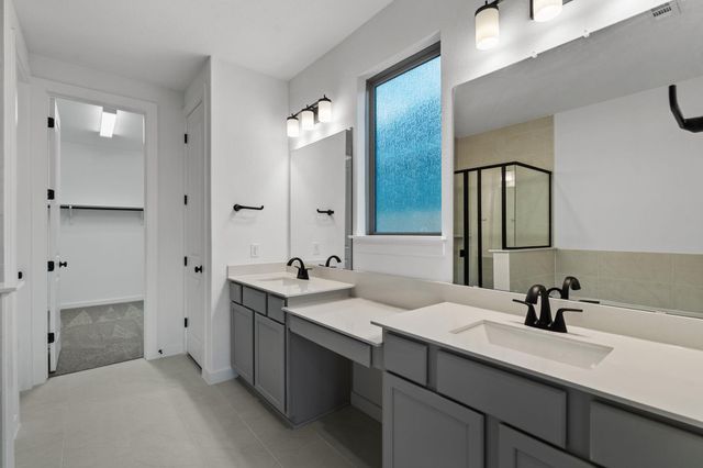 556 Sage Thrasher CIR, Dripping Springs, TX 78620