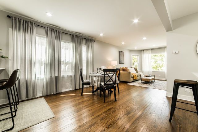 5625 N Menard Avenue, Chicago, IL 60646