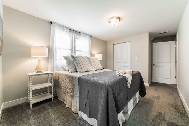 5625 N Menard Avenue, Chicago, IL 60646