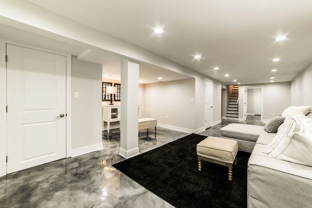 5625 N Menard Avenue, Chicago, IL 60646