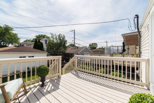 5625 N Menard Avenue, Chicago, IL 60646