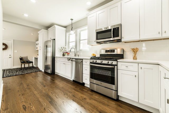 5625 N Menard Avenue, Chicago, IL 60646