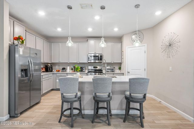 3921 CLOVERDALE Court, Middleburg, FL 32068