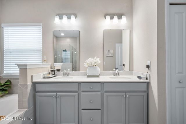 3921 CLOVERDALE Court, Middleburg, FL 32068