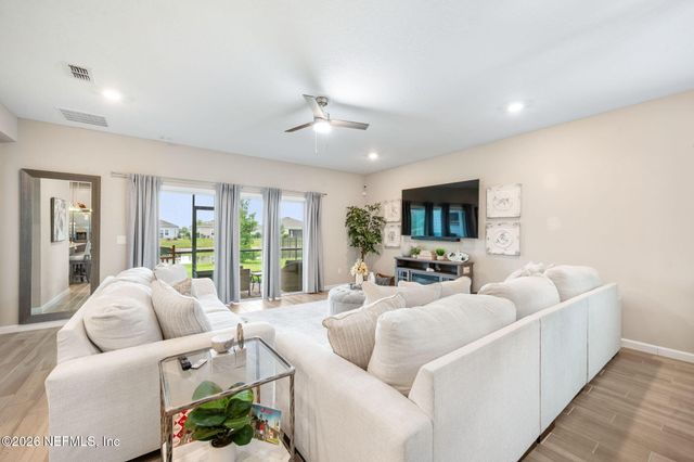 3921 CLOVERDALE Court, Middleburg, FL 32068