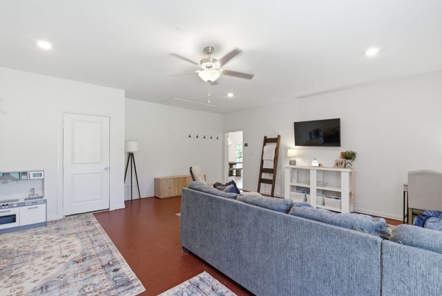 405 Zion Hill Road, Weatherford, TX 76088