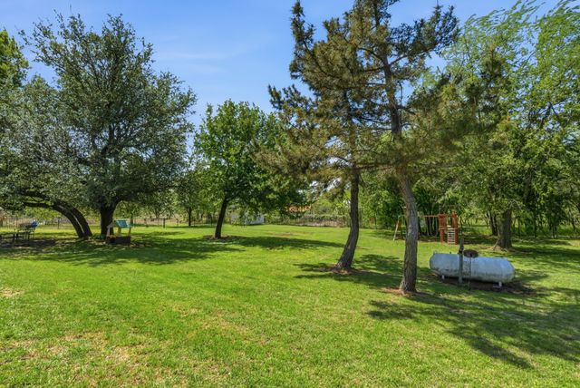 405 Zion Hill Road, Weatherford, TX 76088