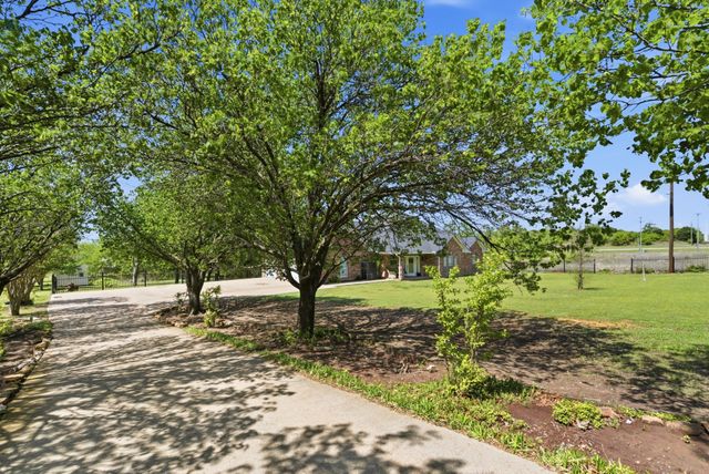405 Zion Hill Road, Weatherford, TX 76088