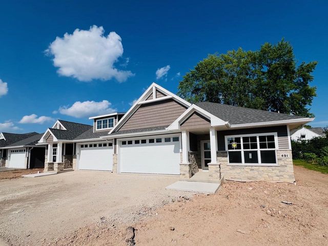 491 PAPERMILL CIRCLE, Kimberly, WI 54136